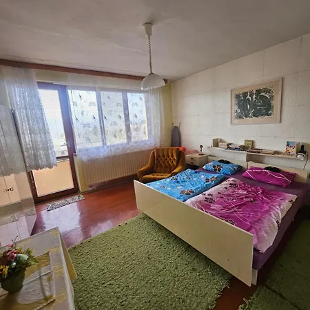 Izba V Dome Campingplatz Svidnik